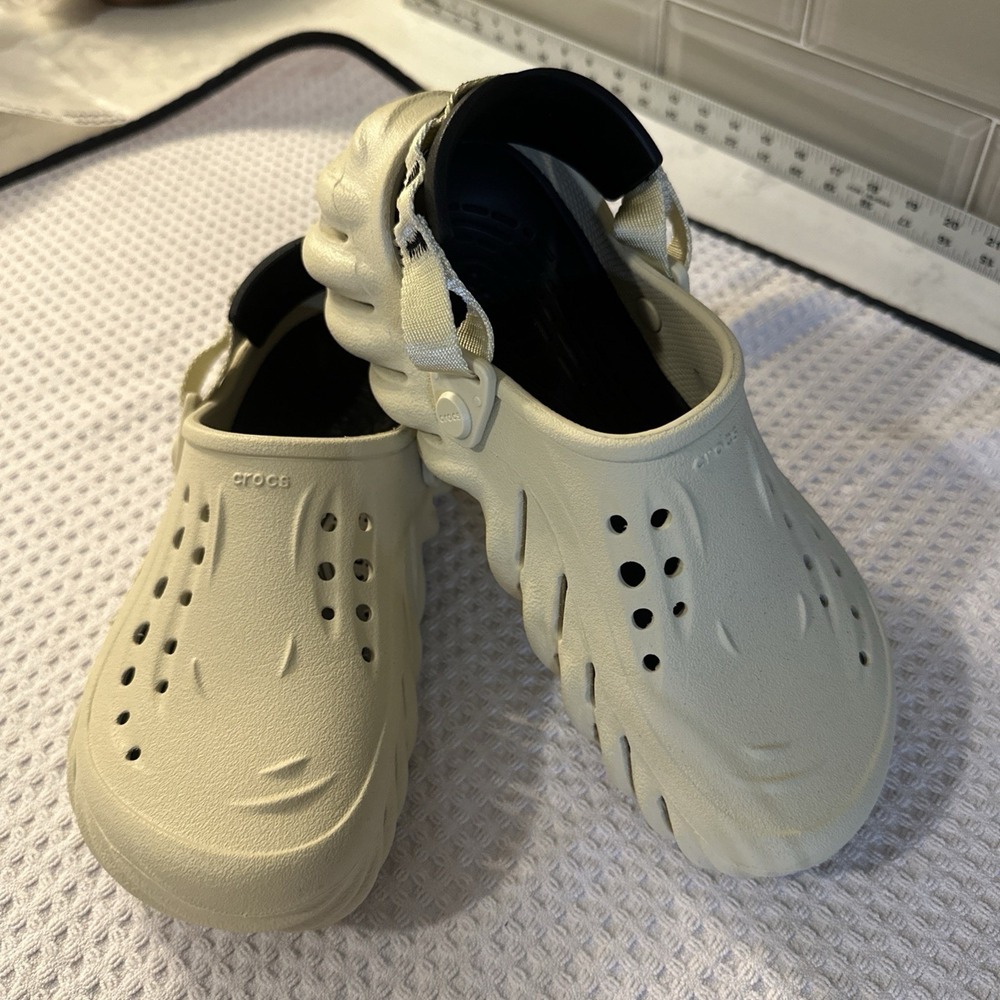Crocs Echo Clog Mens 5 Women's 7 Sporty Slip On Shoes Bone/Black Adjustable